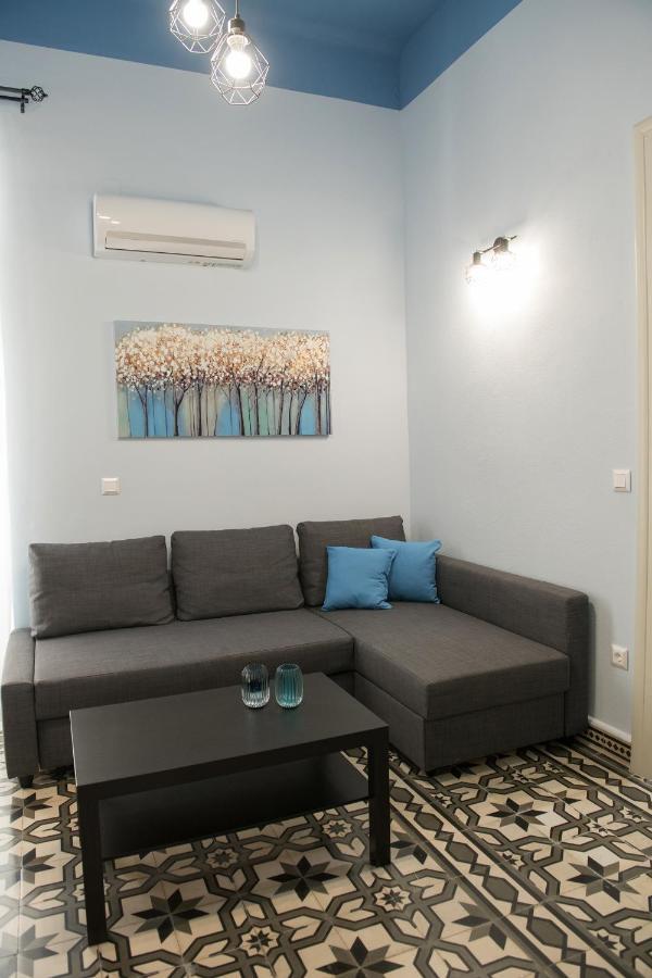 The Blue Apartment In The Heart Of Heraklion ภายนอก รูปภาพ