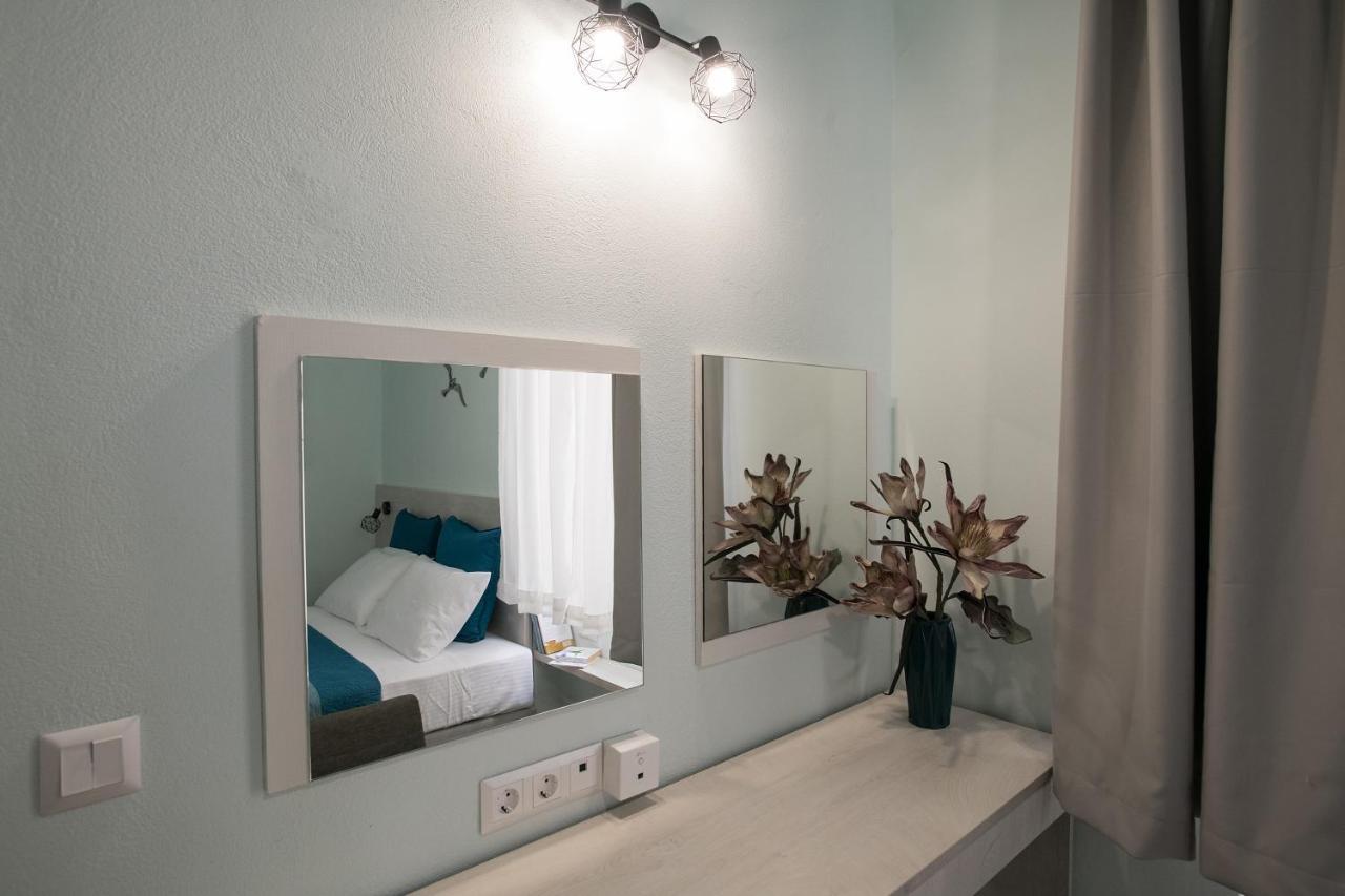 The Blue Apartment In The Heart Of Heraklion ภายนอก รูปภาพ