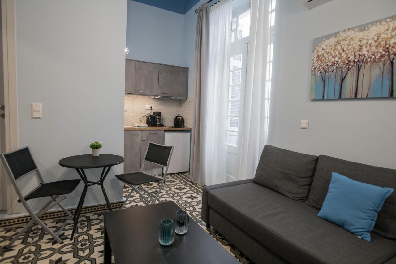 The Blue Apartment In The Heart Of Heraklion ภายนอก รูปภาพ