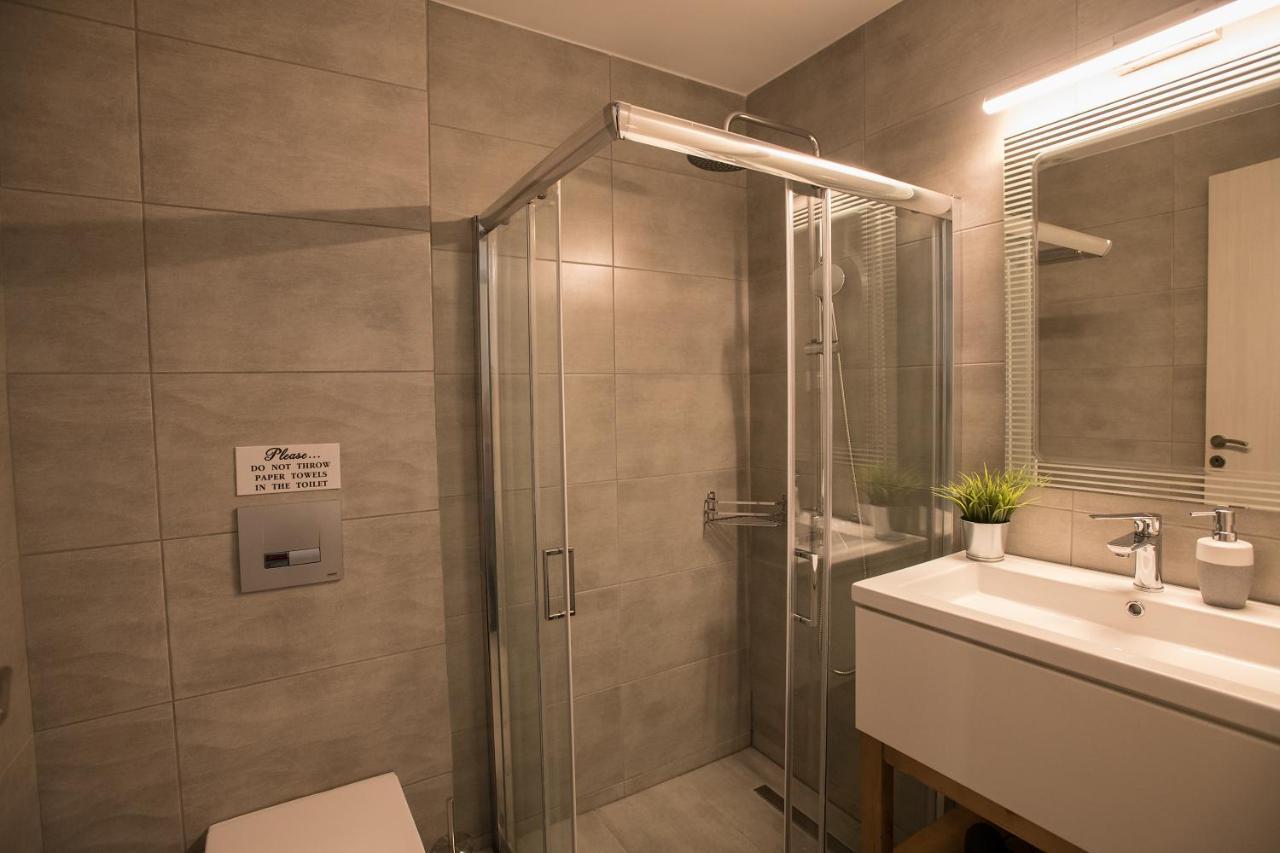 The Blue Apartment In The Heart Of Heraklion ภายนอก รูปภาพ